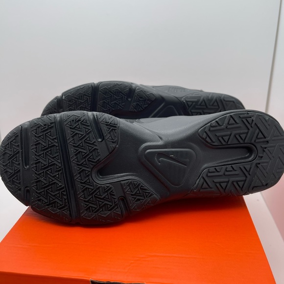 Nike Women's Legend Essential 2 Training Shoe - Picture 6 of 6